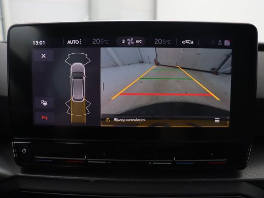 Seat Leon 1.0 TSI Style Intens | Camera | Carplay | Adaptive cruise | Navigatie | DAB | Full LED | Park Ass... ActivLease financial lease