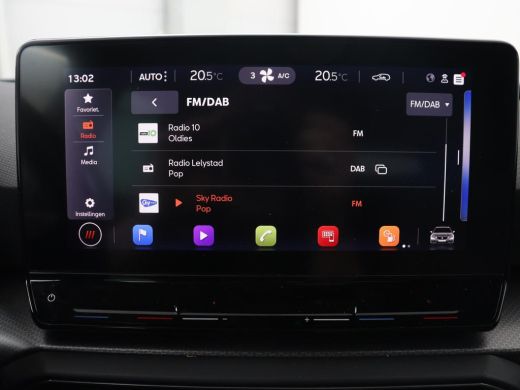 Seat Leon 1.0 TSI Style Intens | Camera | Carplay | Adaptive cruise | Navigatie | DAB | Full LED | Park Ass... ActivLease financial lease