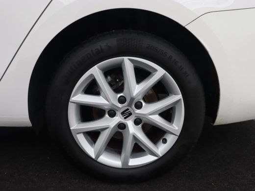 Seat Leon 1.0 TSI Style Intens | Camera | Carplay | Adaptive cruise | Navigatie | DAB | Full LED | Park Ass... ActivLease financial lease