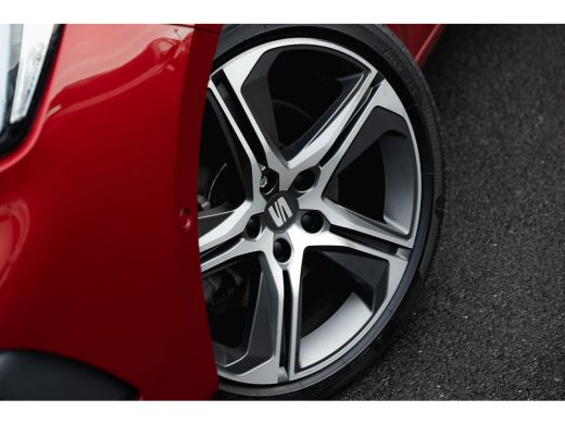 Seat Leon Sportstourer 1.5 eTSI FR Business Intense | Trekhaak | Carplay | Adapt. Cruise | Dodehoekdetectie... ActivLease financial lease