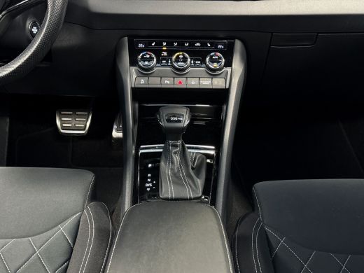 Skoda Karoq 1.5 150pk TSI ACT Sportline Business Panoramadak | Verwarmbare stoelen voor | Verwarmbare voorruit ActivLease financial lease