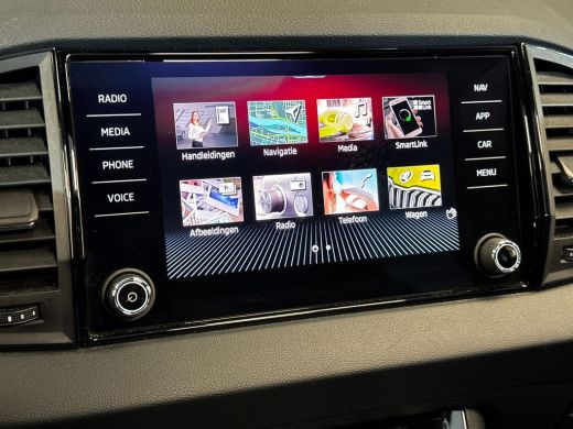 Skoda Karoq 1.5 150pk TSI ACT Sportline Business Panoramadak | Verwarmbare stoelen voor | Verwarmbare voorruit ActivLease financial lease