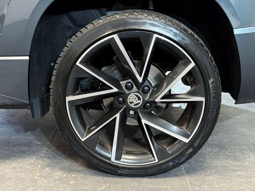 Skoda Karoq 1.5 150pk TSI ACT Sportline Business Panoramadak | Verwarmbare stoelen voor | Verwarmbare voorruit ActivLease financial lease