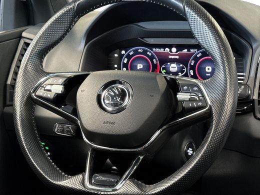 Skoda Karoq 1.5 150pk TSI ACT Sportline Business Panoramadak | Verwarmbare stoelen voor | Verwarmbare voorruit ActivLease financial lease