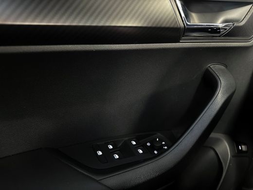 Skoda Karoq 1.5 150pk TSI ACT Sportline Business Panoramadak | Verwarmbare stoelen voor | Verwarmbare voorruit ActivLease financial lease