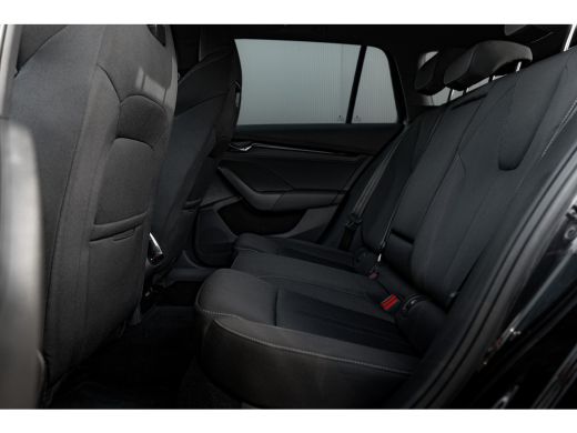 Skoda Octavia Combi 1.4 TSI iV PHEV Sportline Business | 204 pk | Adapt. Cruise | 19" inch | Camera | Head-up d... ActivLease financial lease