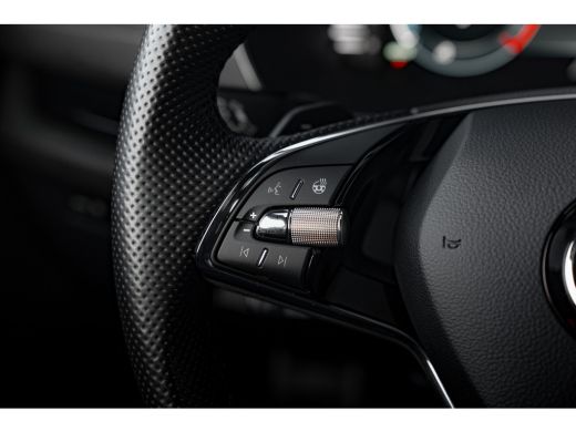 Skoda Octavia Combi 1.4 TSI iV PHEV Sportline Business | 204 pk | Adapt. Cruise | 19" inch | Camera | Head-up d... ActivLease financial lease