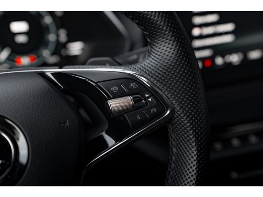 Skoda Octavia Combi 1.4 TSI iV PHEV Sportline Business | 204 pk | Adapt. Cruise | 19" inch | Camera | Head-up d... ActivLease financial lease