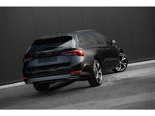 Skoda Octavia Combi 1.4 TSI iV PHEV Sportline Business | 204 pk | Adapt. Cruise | 19" inch | Camera | Head-up d... ActivLease financial lease