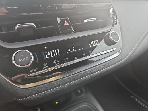 Toyota Corolla Touring Sports Hybrid 140 Dynamic ActivLease financial lease