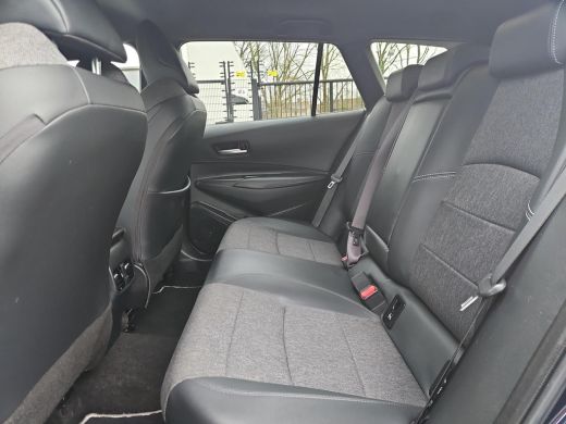 Toyota Corolla Touring Sports Hybrid 140 Dynamic ActivLease financial lease