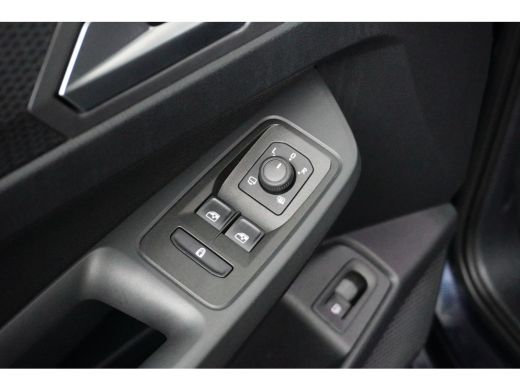 Volkswagen Caddy Life Maxi eHybrid | 7-Persoons | Led Verlichting | 17" Velgen | Digitaal Display | PHEV ActivLease financial lease