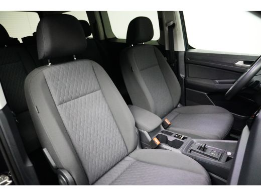 Volkswagen Caddy Life Maxi eHybrid | 7-Persoons | Led Verlichting | 17" Velgen | Digitaal Display | PHEV ActivLease financial lease