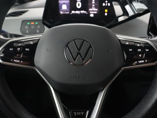 Volkswagen ID.3 First Plus 58 kWh | Trekhaak | Stoel & stuurverwarming | Matrix LED | Camera | Carplay | Sfeerver... ActivLease financial lease