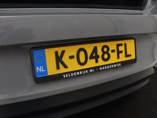 Volkswagen ID.3 First Plus 58 kWh | Trekhaak | Stoel & stuurverwarming | Matrix LED | Camera | Carplay | Sfeerver... ActivLease financial lease