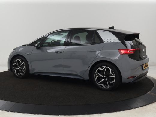 Volkswagen ID.3 First Plus 58 kWh | Trekhaak | Stoel & stuurverwarming | Matrix LED | Camera | Carplay | Sfeerver... ActivLease financial lease