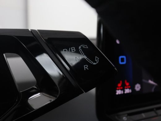 Volkswagen ID.3 First Plus 58 kWh | Trekhaak | Stoel & stuurverwarming | Matrix LED | Camera | Carplay | Sfeerver... ActivLease financial lease