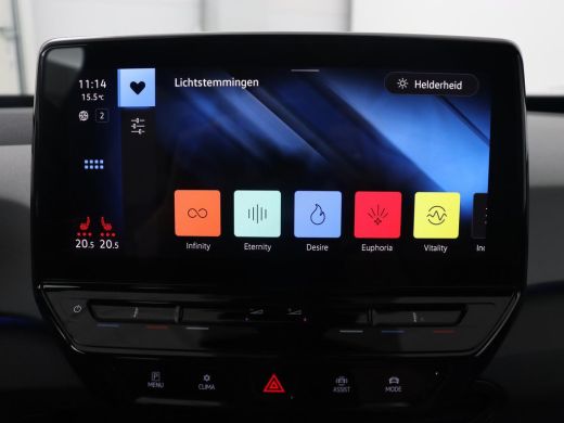 Volkswagen ID.3 First Plus 58 kWh | Trekhaak | Stoel & stuurverwarming | Matrix LED | Camera | Carplay | Sfeerver... ActivLease financial lease