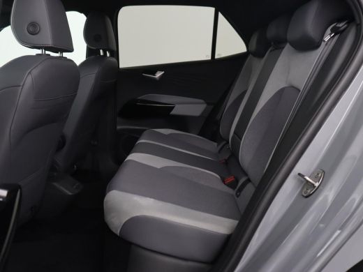 Volkswagen ID.3 First Plus 58 kWh | Trekhaak | Stoel & stuurverwarming | Matrix LED | Camera | Carplay | Sfeerver... ActivLease financial lease