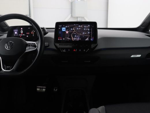 Volkswagen ID.3 First Plus 58 kWh | Trekhaak | Stoel & stuurverwarming | Matrix LED | Camera | Carplay | Sfeerver... ActivLease financial lease