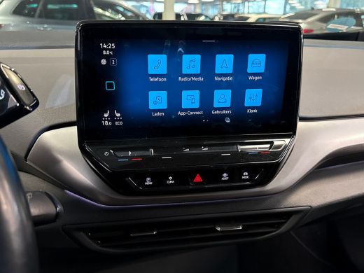 Volkswagen ID.4 First 77 kWh 204pk Parkeersensoren voor & achter | Achteruitrijcamera | Adaptive cruise control ActivLease financial lease