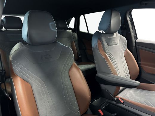 Volkswagen ID.4 First 77 kWh 204pk Parkeersensoren voor & achter | Achteruitrijcamera | Adaptive cruise control ActivLease financial lease