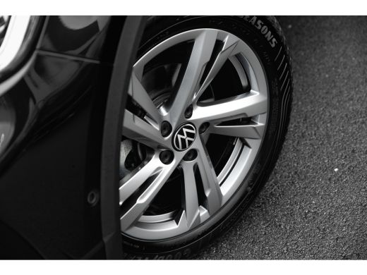 Volkswagen T-Roc 1.5 TSI R-Line Edition DSG | Camera | Navi | Apple Carplay | ActivLease financial lease