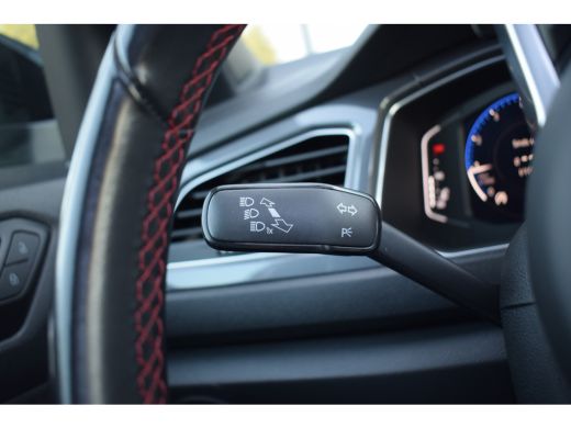 Volkswagen T-Roc 1.5 TSI Sport Business R | Pano | Half Leer | Virtual | Apple CarPlay ActivLease financial lease