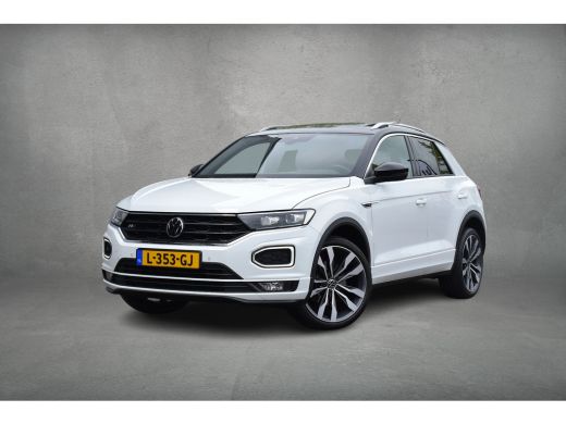 Volkswagen T-Roc 1.5 TSI Sport Business R | Pano | Half Leer | Virtual | Apple CarPlay ActivLease financial lease