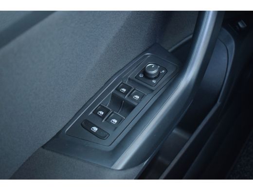 Volkswagen T-Roc 1.5 TSI Sport Business R | Pano | Half Leer | Virtual | Apple CarPlay ActivLease financial lease