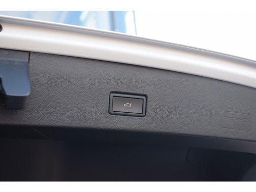 Volkswagen T-Roc 1.5 TSI Sport Business R | Pano | Half Leer | Virtual | Apple CarPlay ActivLease financial lease