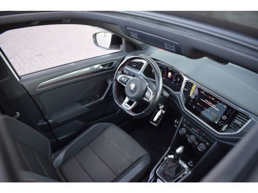 Volkswagen T-Roc 1.5 TSI Sport Business R | Pano | Half Leer | Virtual | Apple CarPlay ActivLease financial lease