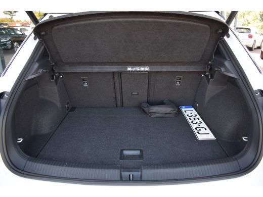 Volkswagen T-Roc 1.5 TSI Sport Business R | Pano | Half Leer | Virtual | Apple CarPlay ActivLease financial lease