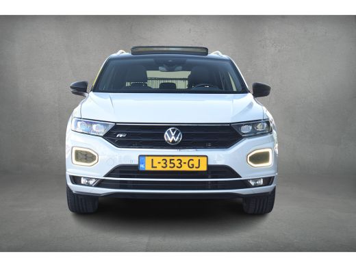 Volkswagen T-Roc 1.5 TSI Sport Business R | Pano | Half Leer | Virtual | Apple CarPlay ActivLease financial lease