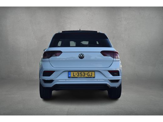 Volkswagen T-Roc 1.5 TSI Sport Business R | Pano | Half Leer | Virtual | Apple CarPlay ActivLease financial lease