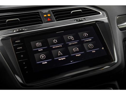 Volkswagen Tiguan 1.4 TSI eHybrid 245PK R-Line | Trekhaak | Panoramadak | Leder | ActivLease financial lease