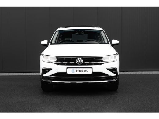 Volkswagen Tiguan 1.4 TSI eHybrid 245PK R-Line | Trekhaak | Panoramadak | Leder | ActivLease financial lease