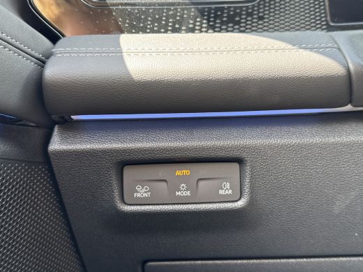 Volkswagen Tiguan 1.5 eTSI DSG LIFE EDITION TREKHAAK/NAVI/CAMERA/IQ-LIGHT ActivLease financial lease