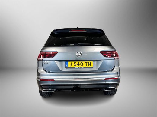 Volkswagen Tiguan Allspace 1.5 TSI Highline Business R Panoramadak | Verwarmbare voorstoelen | Navigatiesysteem ActivLease financial lease