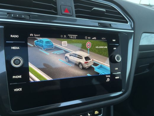 Volkswagen Tiguan Allspace 1.5 TSI Highline Business R 7p. | Pano | Elektrische Trekhaak | Memory Stoelen | Leer ActivLease financial lease