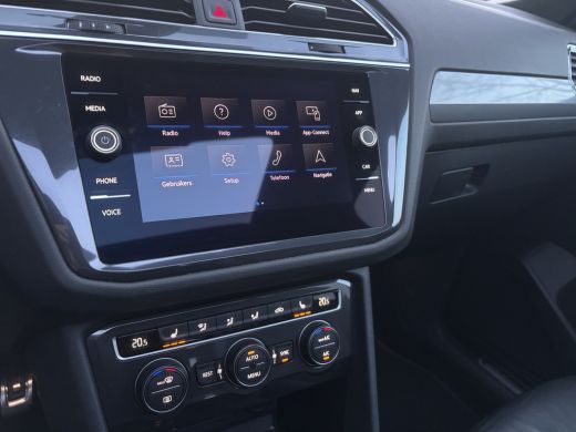 Volkswagen Tiguan Allspace 1.5 TSI Highline Business R 7p. | Pano | Elektrische Trekhaak | Memory Stoelen | Leer ActivLease financial lease