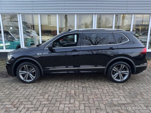 Volkswagen Tiguan Allspace 1.5 TSI Highline Business R 7p. | Pano | Elektrische Trekhaak | Memory Stoelen | Leer ActivLease financial lease