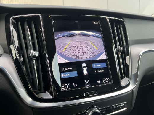 Volvo  V60 2.0 B3 Momentum Business | Trekhaak | 19'' Velgen | Adaptieve Cruise control | Stoel en stuurwiel... ActivLease financial lease