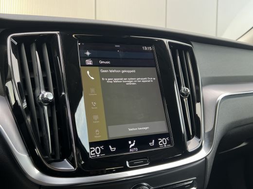 Volvo  V60 2.0 B3 Momentum Business | Trekhaak | 19'' Velgen | Adaptieve Cruise control | Stoel en stuurwiel... ActivLease financial lease