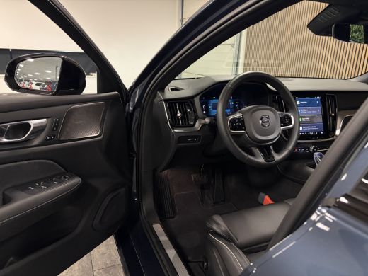 Volvo  V60 2.0 T6 AWD Recharge Plus Dark 245km! | Trekhaak | 360&deg; Camera | Harman Kardon | Adaptieve Cruise ... ActivLease financial lease