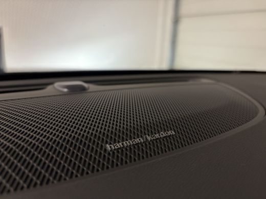 Volvo  V60 2.0 T6 AWD Recharge Plus Dark 245km! | Trekhaak | 360&deg; Camera | Harman Kardon | Adaptieve Cruise ... ActivLease financial lease