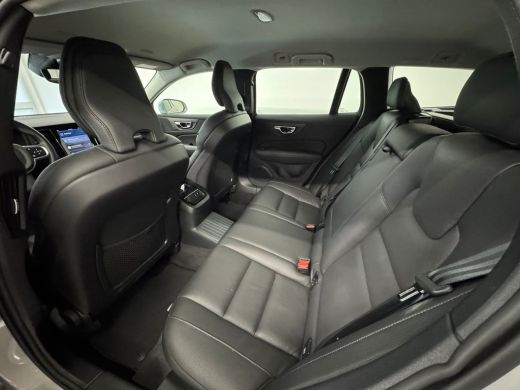 Volvo  V60 2.0 T6 Plug-in hybrid AWD Essential Bright | Achterbank verwarmd | Achteruitrijcamera | Chroom de... ActivLease financial lease