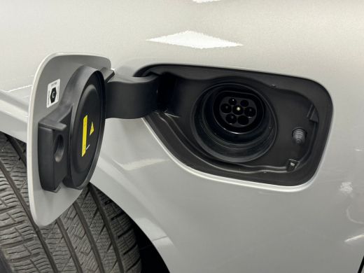 Volvo  V60 2.0 T6 Plug-in hybrid AWD Essential Bright | Achterbank verwarmd | Achteruitrijcamera | Chroom de... ActivLease financial lease