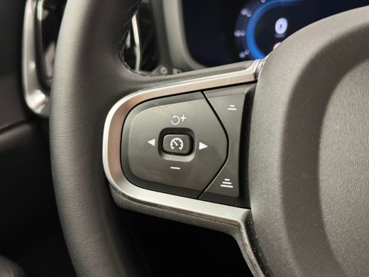 Volvo  V60 2.0 T6 Plug-in hybrid AWD Essential Bright | Achterbank verwarmd | Achteruitrijcamera | Chroom de... ActivLease financial lease