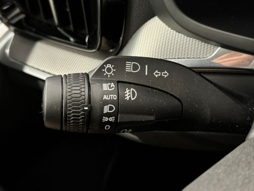 Volvo  V60 2.0 T6 Plug-in hybrid AWD Essential Bright | Achterbank verwarmd | Achteruitrijcamera | Chroom de... ActivLease financial lease